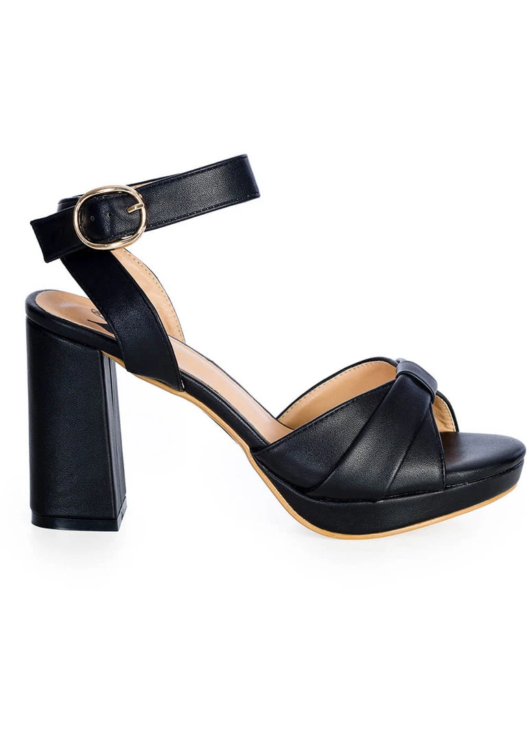 New In Banned Escapism Cameron 70's Sandals Pumps Black