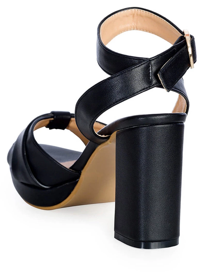 New In Banned Escapism Cameron 70's Sandals Pumps Black