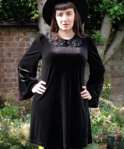 New In Bright & Beautiful Emberson Velvet 60's Dress Black