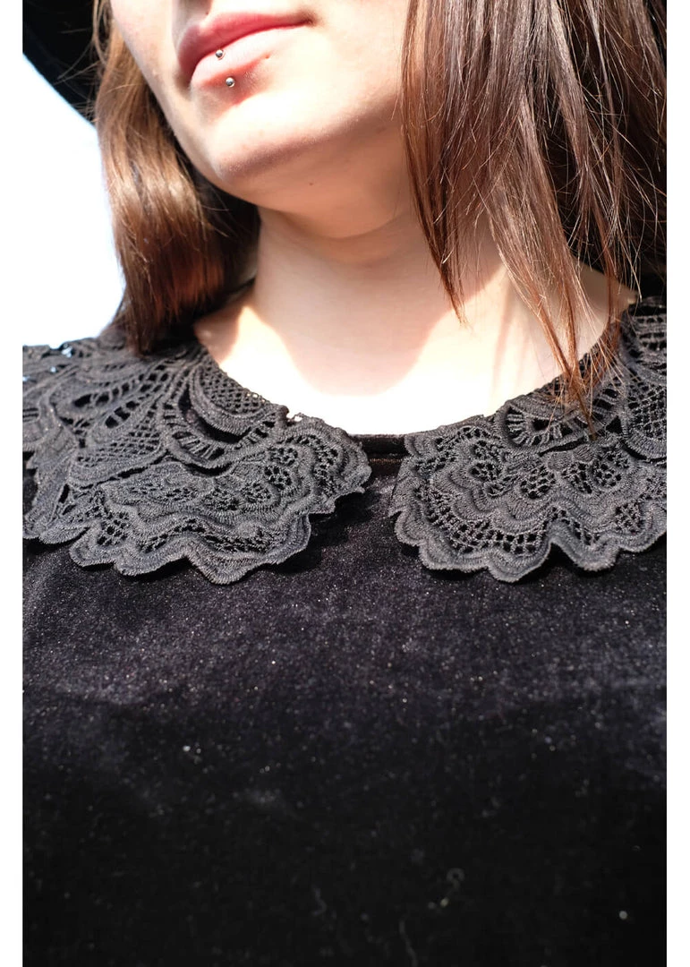 New In Bright & Beautiful Emberson Velvet 60's Dress Black