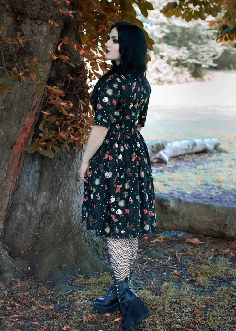 New In Collectif Amber-Lea Witches Garden 50's Swing Dress Black