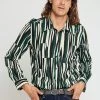 New In Collectif Mens Tiago Abstract 50's Shirt Black Green