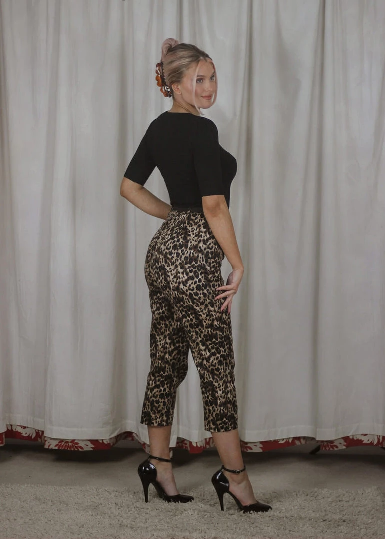 New In Collectif Betty Leopard 50's Capri Trousers Multi