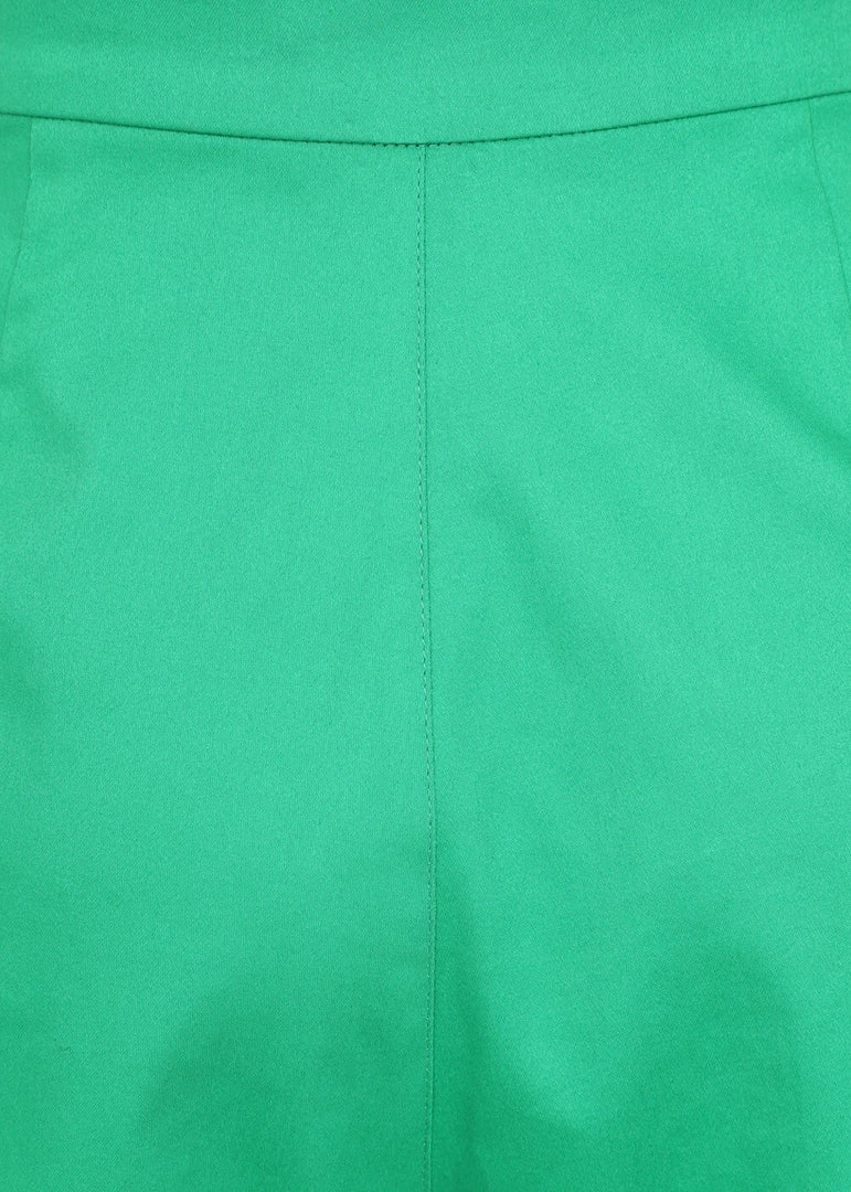 New In Collectif Emilia Banana Trim 50's Shorts Green