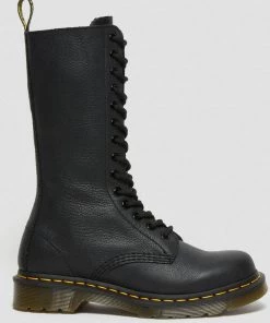 Dr. Martens 1B99 Virginia Boots Black