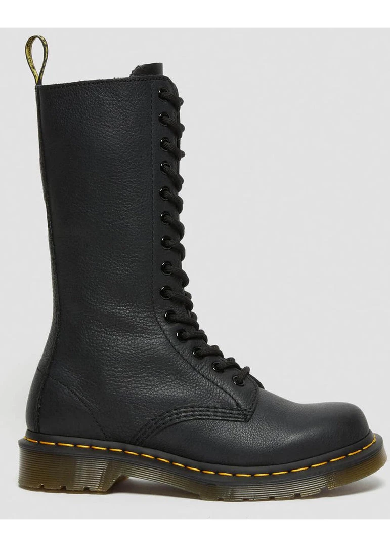 Dr. Martens 1B99 Virginia Boots Black