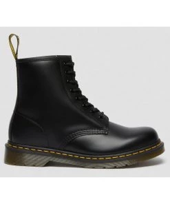 New In Dr. Martens 1460 Smooth Boots Black