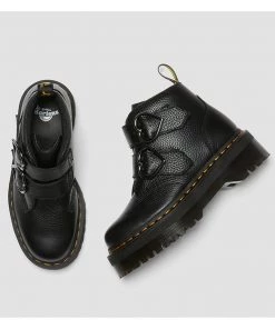 New In Dr. Martens Devon Heart Soft Aunt Sally Leather Boots Black