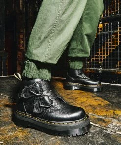 New In Dr. Martens Devon Heart Soft Aunt Sally Leather Boots Black