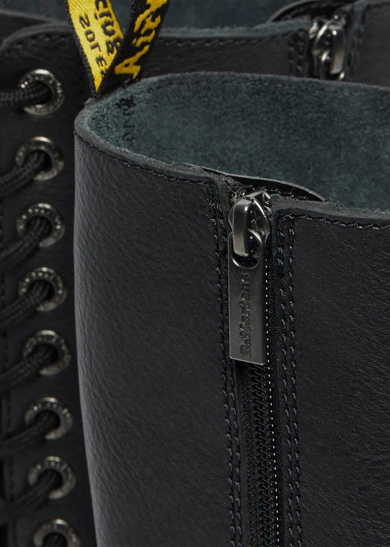 Dr. Martens 1B60 Bex Pisa 20-Gaats Platform Boots Black New In