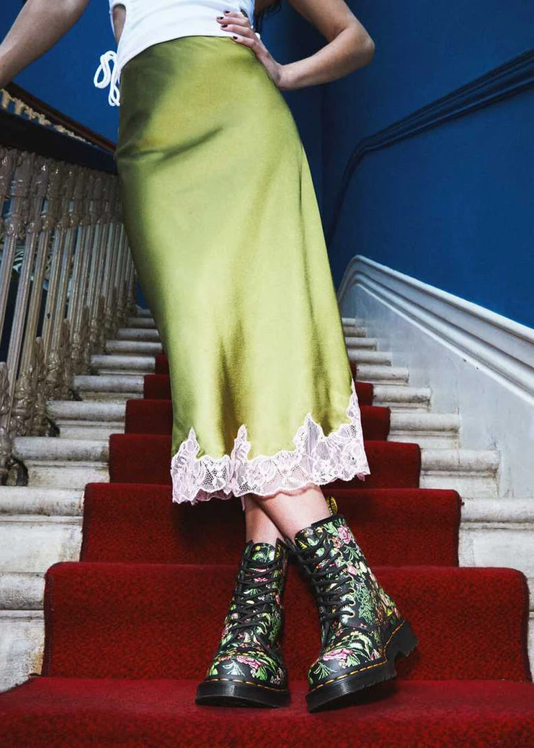 New In Dr. Martens 1460 Bloom Leather Boots Black