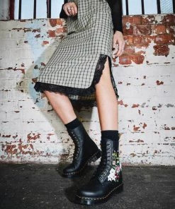 New In Dr. Martens 1490 Bloom Nappa Leather 10-Eyes Boots Black