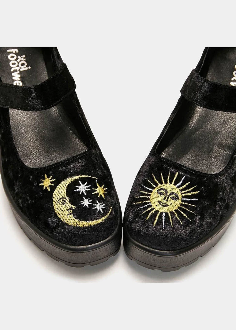 Koi Footwear Della Witchy Moon Velvet Mary Janes 60's Pumps Black New In