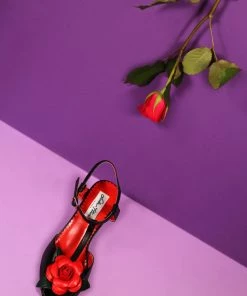 New In Lulu Hun Rosa T-Bar 50's Pumps Black