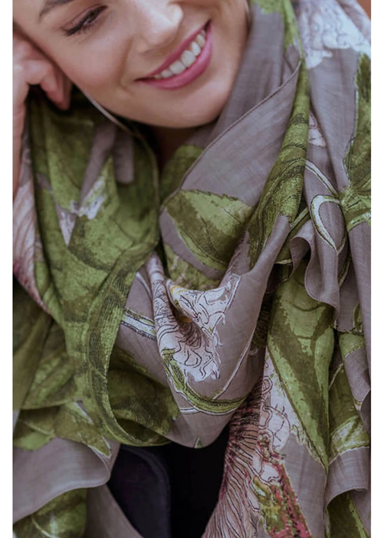 New In One Hundred Stars Passion Flower Scarf Grey