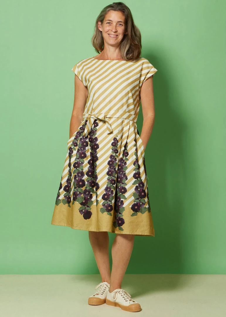 Palava Beatrice Hollyhocks 50's Swingdress Mustard