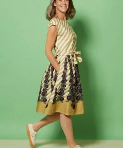 Palava Beatrice Hollyhocks 50's Swingdress Mustard