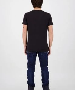 Retro Games Mens Space Invaders Glowing T-Shirt Black New In