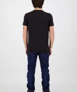 Retro Movies Mens Aliens Say Cheese T-Shirt Black