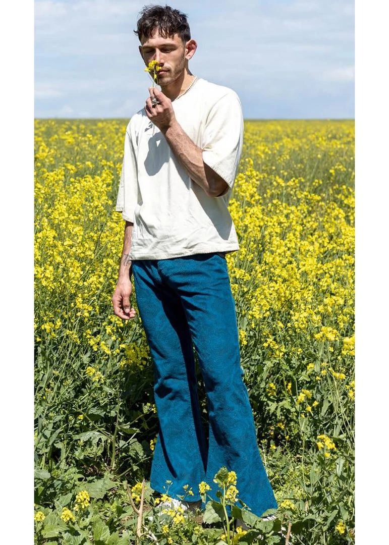 New In Run And Fly Heren Hendrix Corduroy 70's Flare Trousers Ink Blue