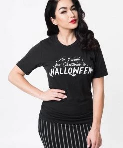Unique Vintage All I Want For Christmas Is Halloween Girly T-Shirt Black New In
