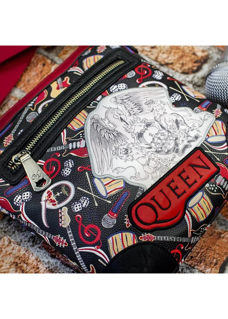 New In Vendula London X Queen Messenger Bag